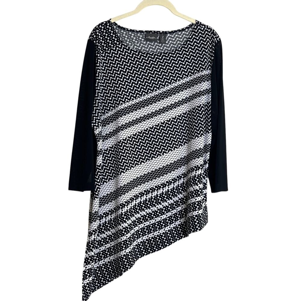 Travelers by Chicos Tunic Black White Patterned Asymmetric Size 2 (US Large)
